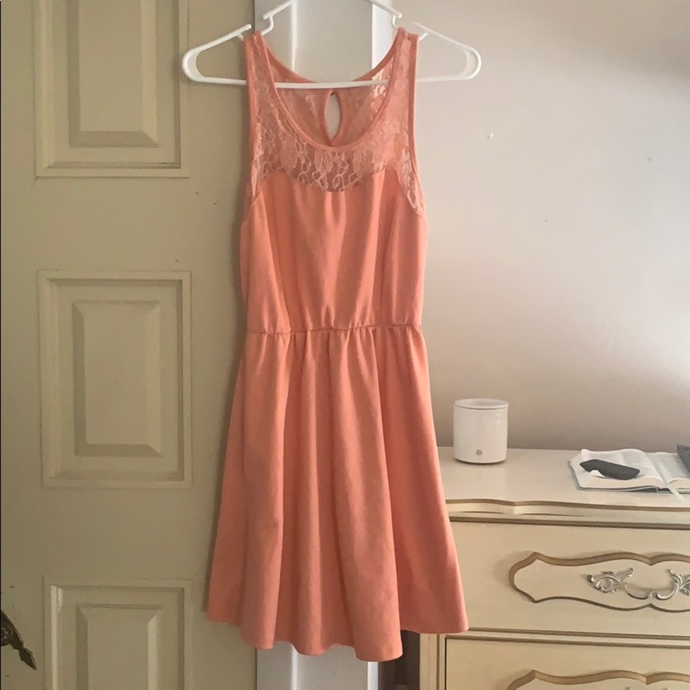 Peach Dreas